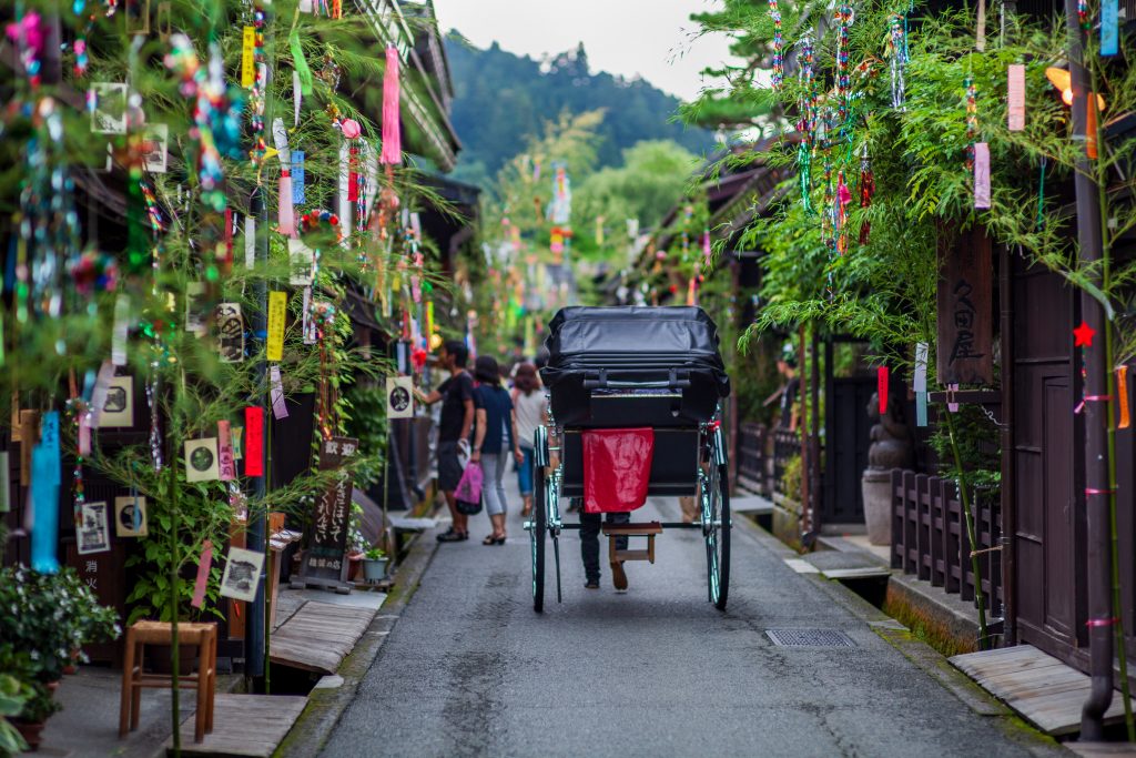 飛騨高山古い町並みの七夕ori